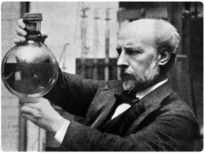 Vynález termosky si může připsat Sir James Dewar