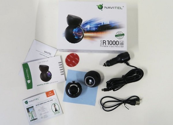 Obsah balení Autokamera Navitel R1000