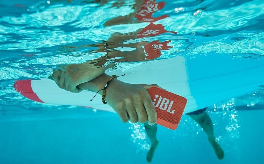 JBL Go 2 pod vodou (vodotěsnost)