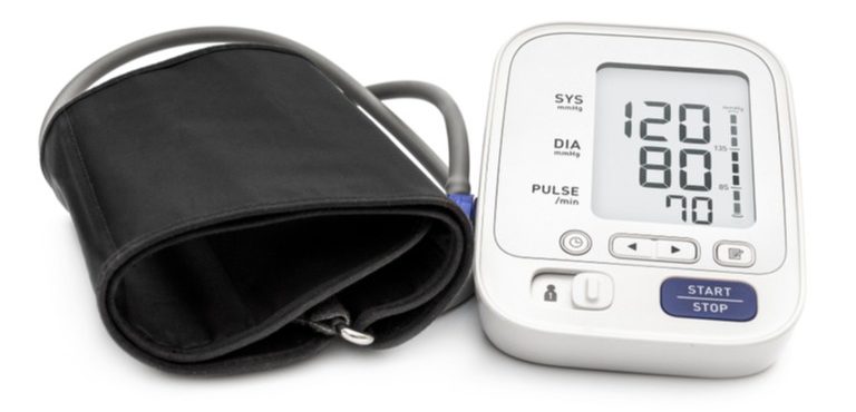 digitální tlakoměr na paži, naměřená hodnota ideální krevní tlak 120/80